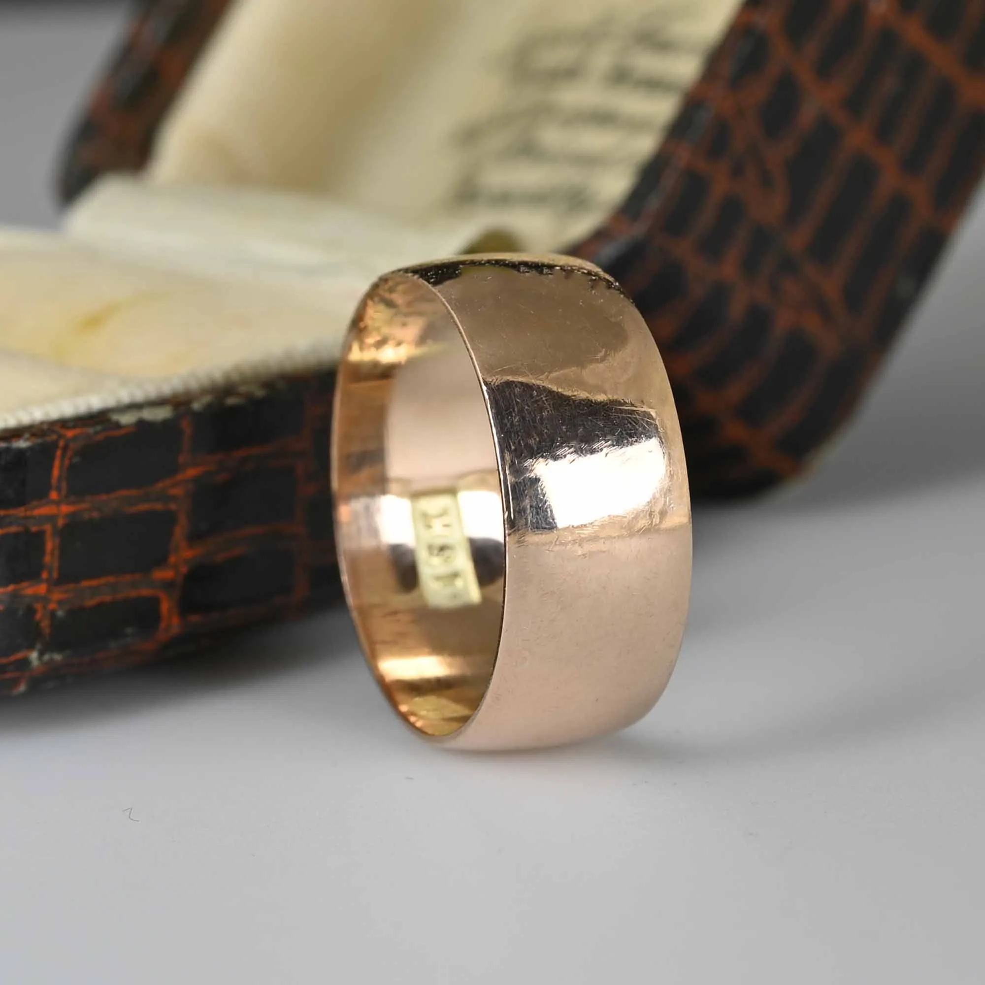 Antique Wide 18K Gold Wedding Band Ring