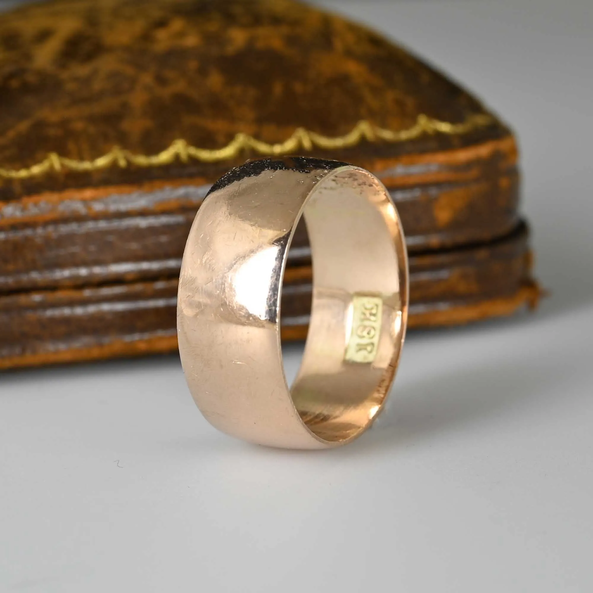 Antique Wide 18K Gold Wedding Band Ring