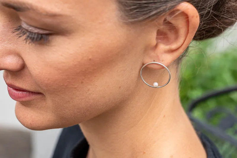 Billabong Circle Earrings with Pearl