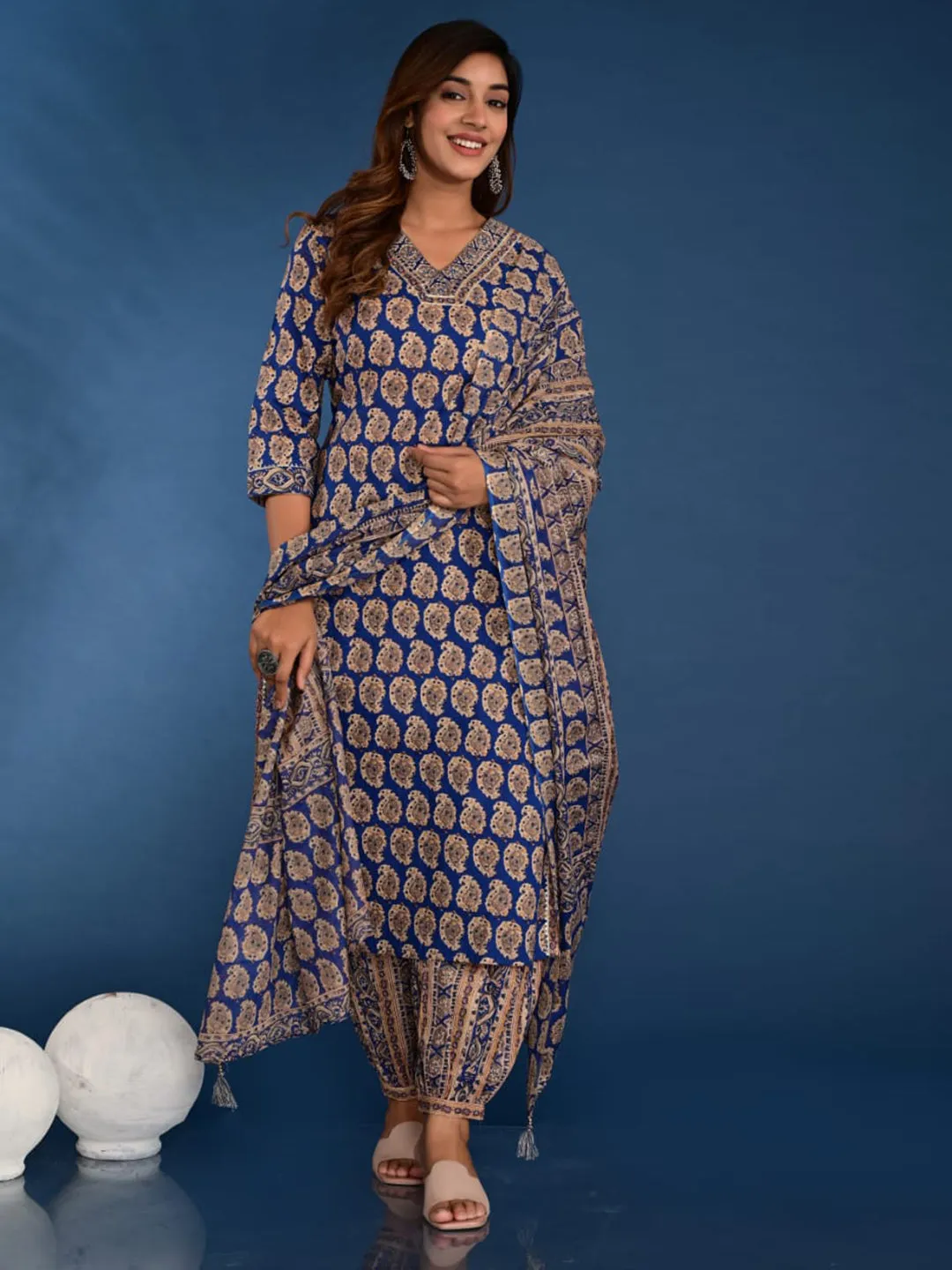 Cotton Kurta Set with Paisley Motif Print