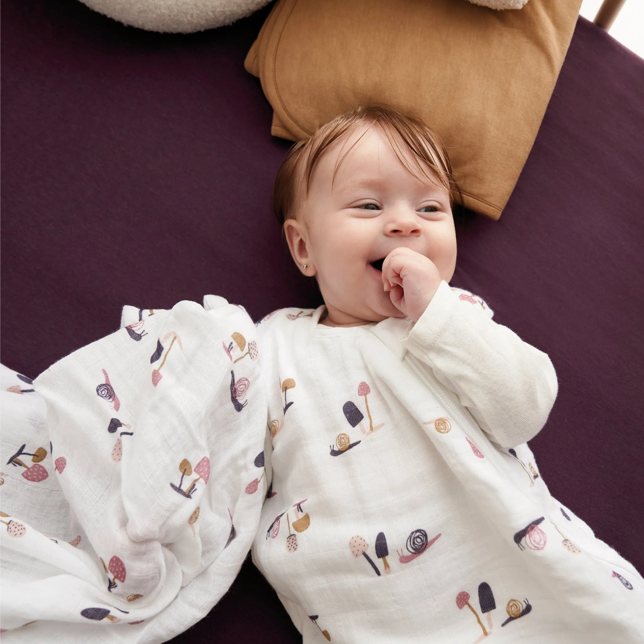 Cotton muslin sleep sack - Snails (0.7 tog)