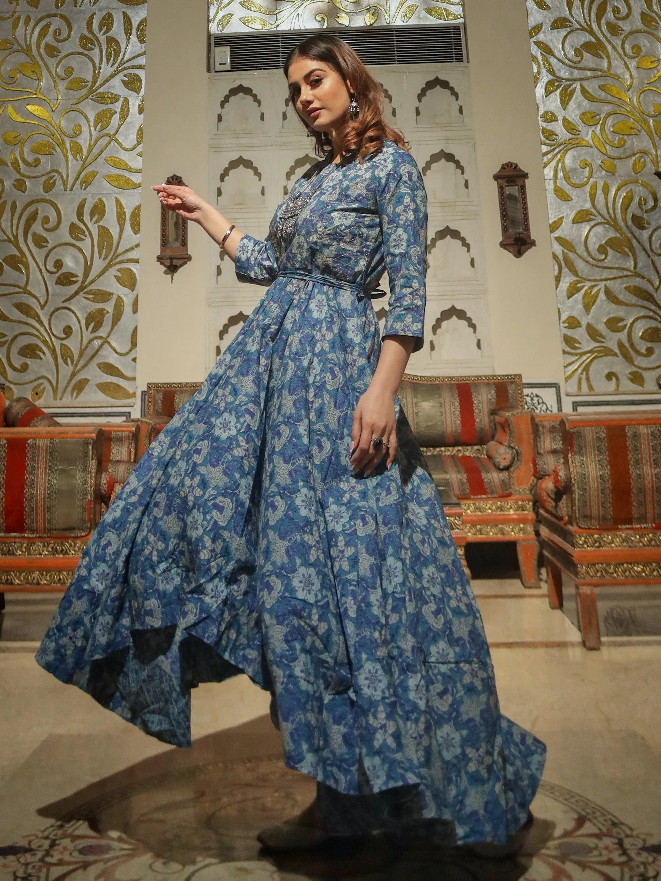 Divena Indigo Blue High Low Flared Kurta with Belt