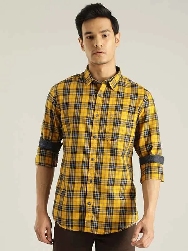 Men Checked Full Sleeve Cotton Blend Shirt