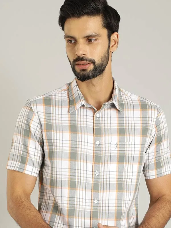 Men Checked Half Sleeve Cotton Shirt