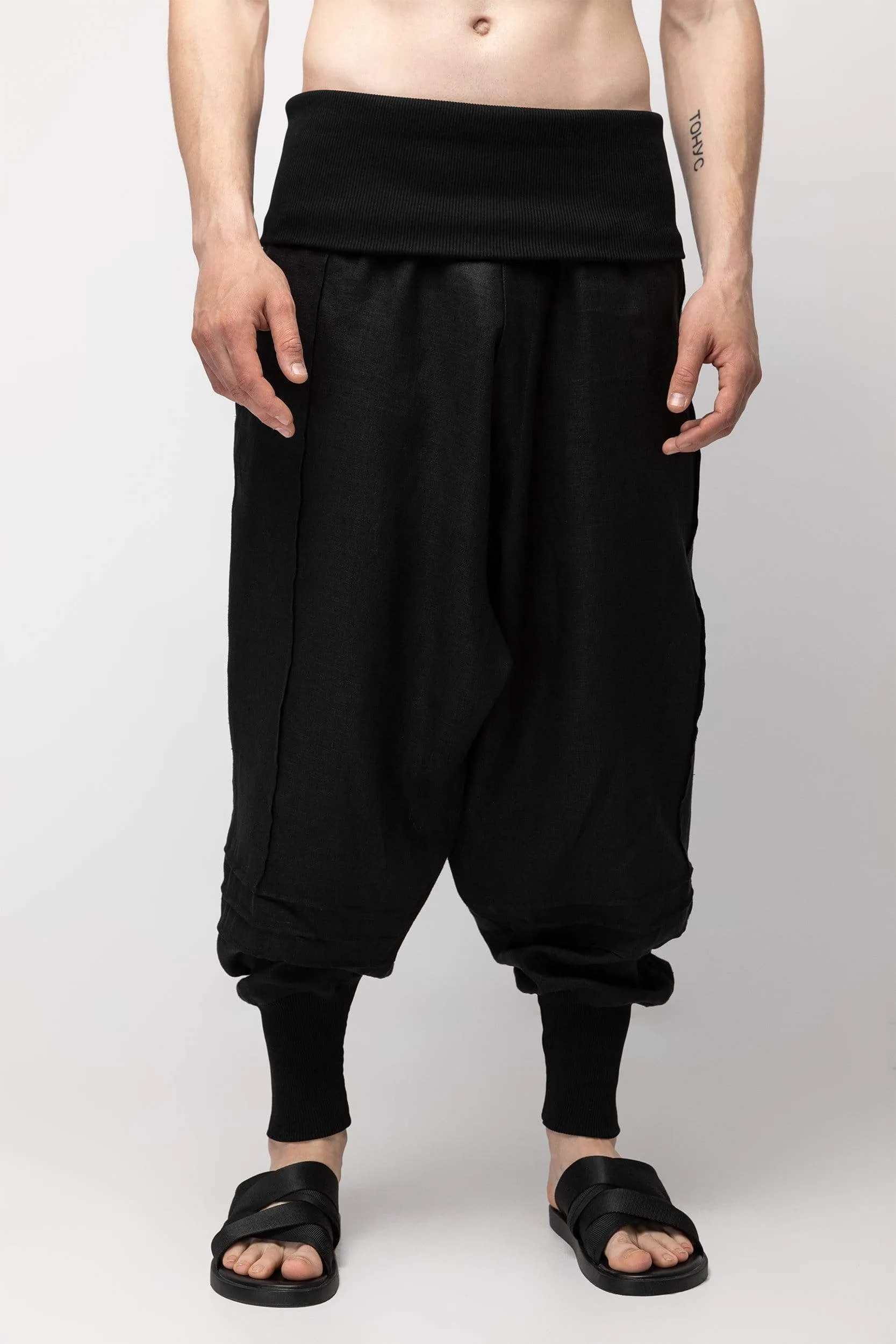 Supesu Pants Black