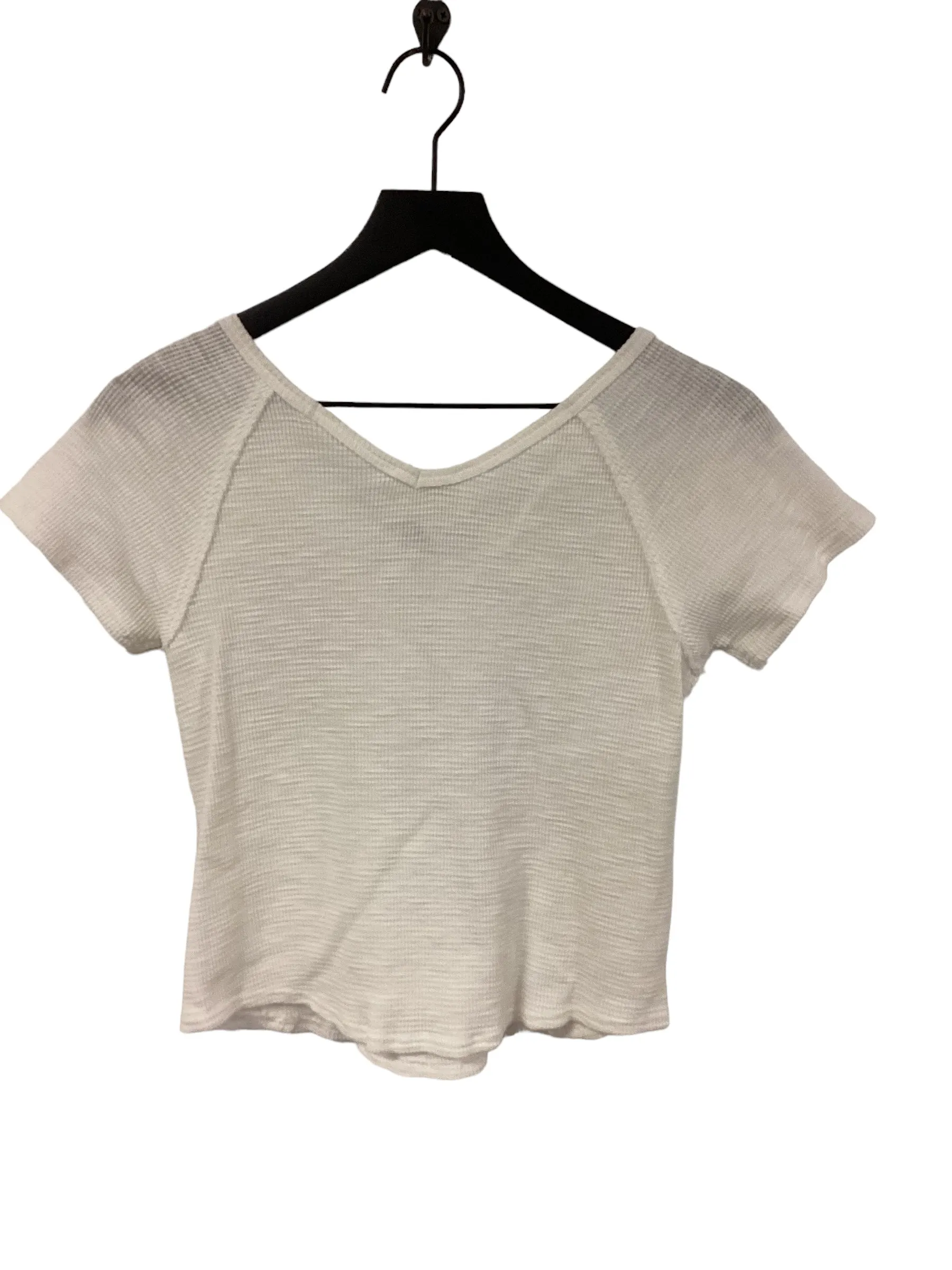 Top Short Sleeve Basic By Clothes Mentor  Size: L