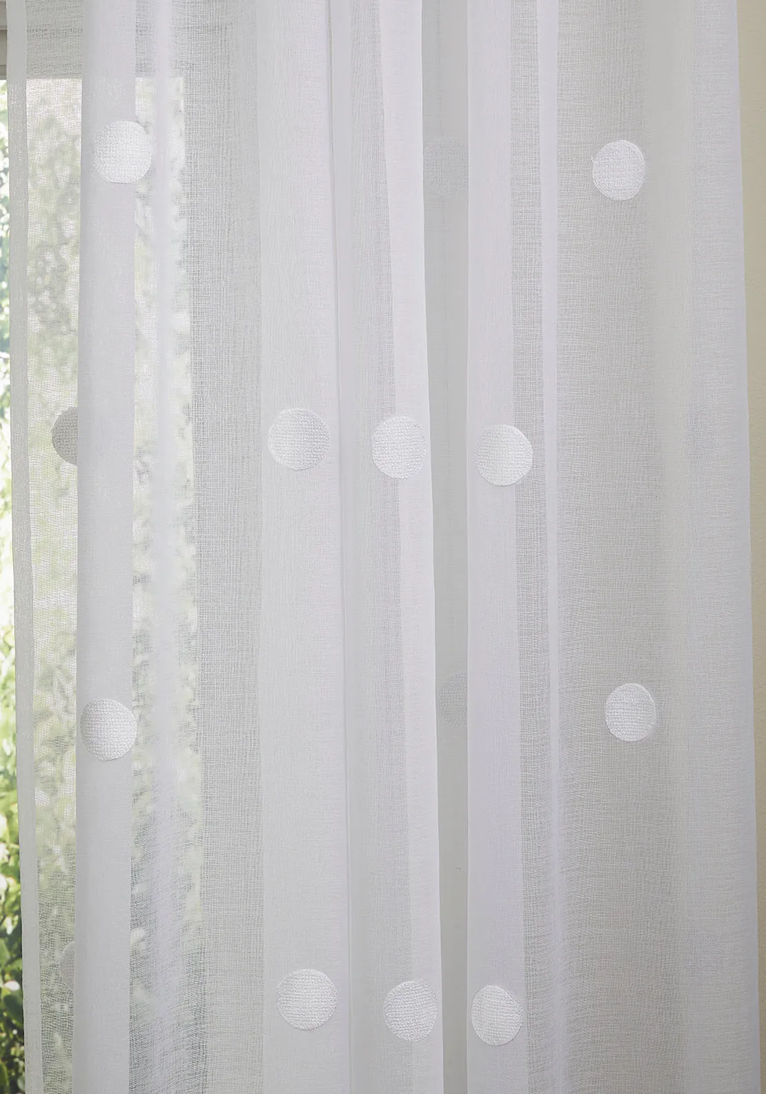 Tufted Spot White Voile Pair 55 X 90