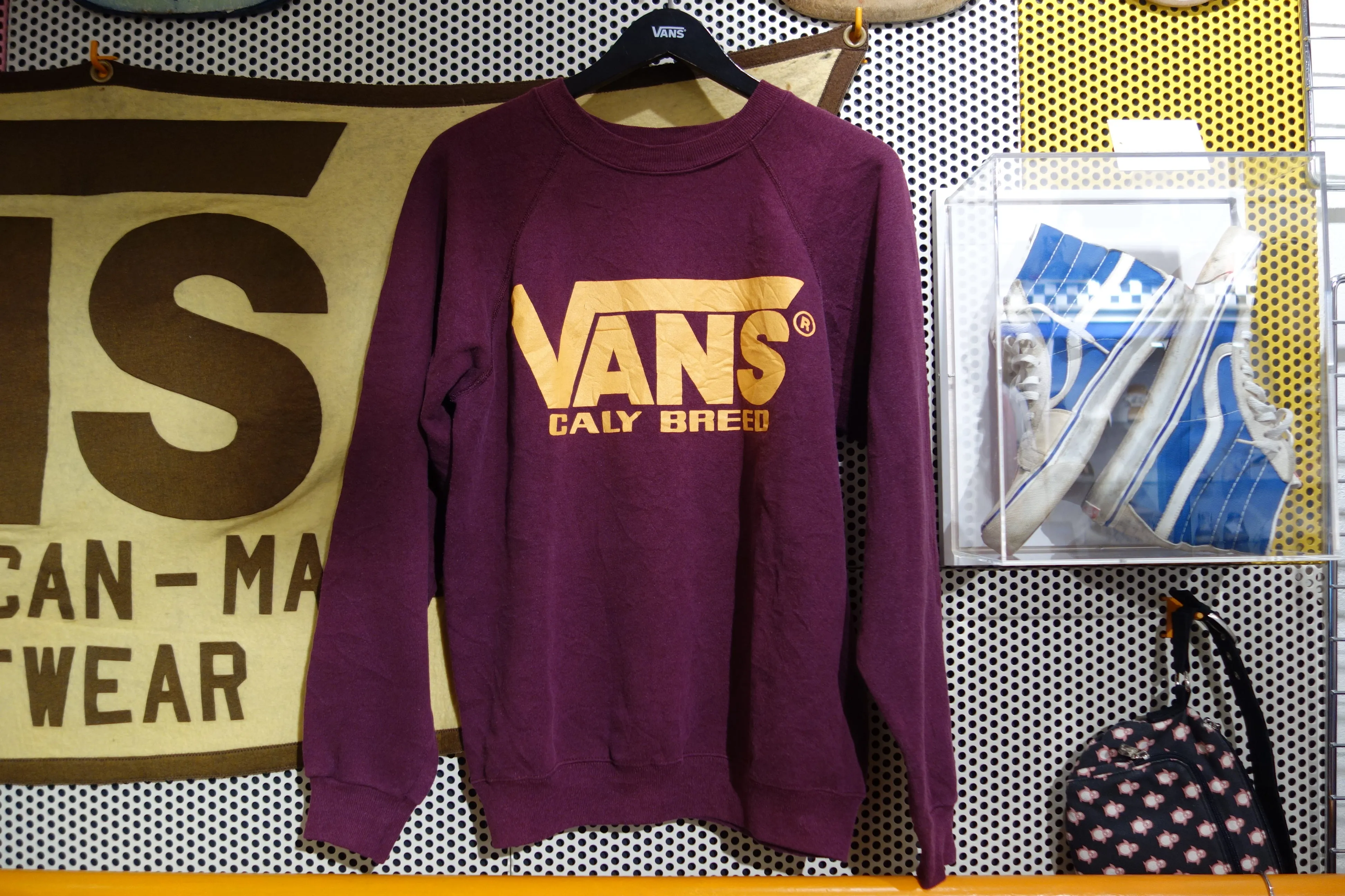 vintage van's caly breed sweatshirt ~ L