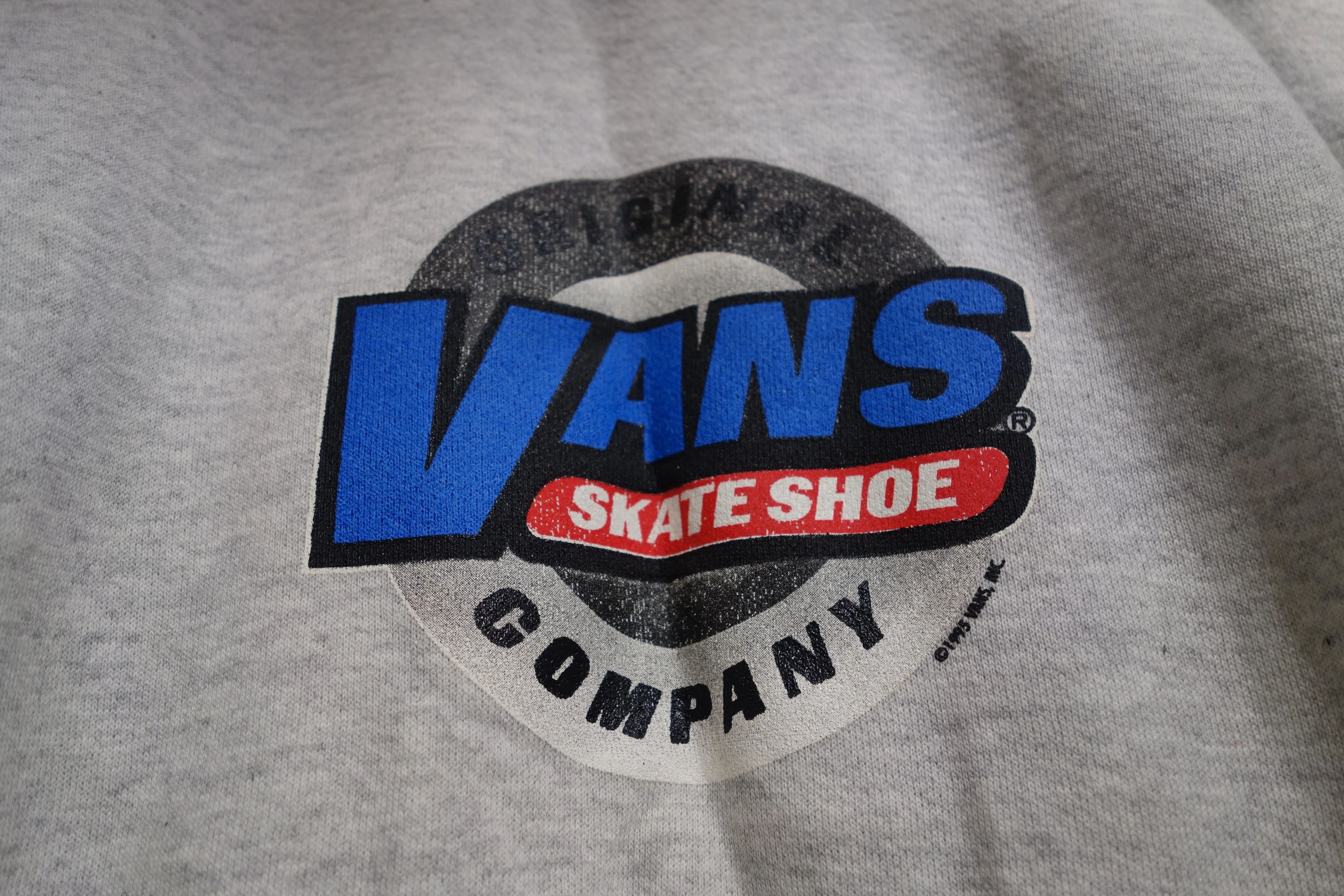 vintage van's skate sho co sweatshirt ~ xl