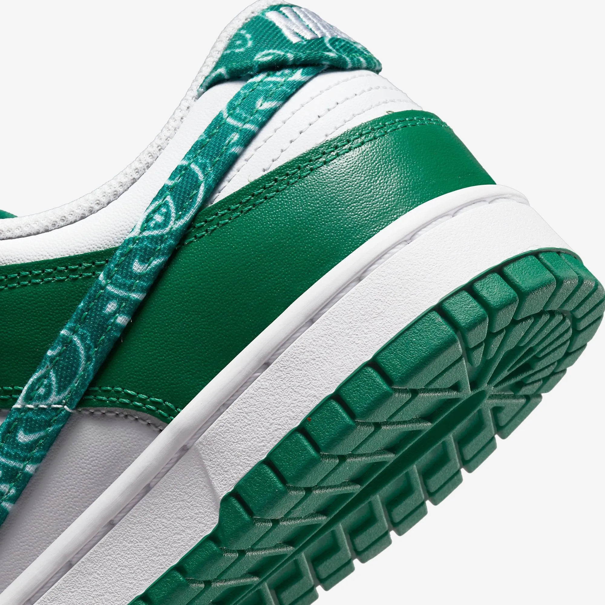 (Women's) Nike Dunk Low ESS 'Paisley Green' (2022) DH4401-102